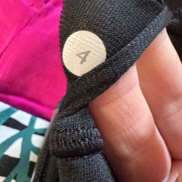 Lululemon Athletica Black and Pink Racerback Tank Top Size 4 - Picture 6 of 7